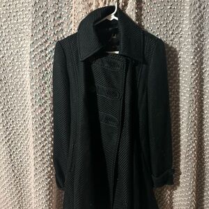 Black Pea cost with tie. Size large